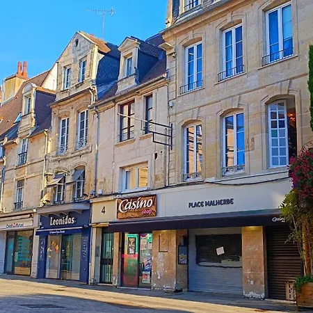 Apartment Elegant En Hypercentre Dans Le Quartier Historique Anime Avec Parking Gratuit Caen